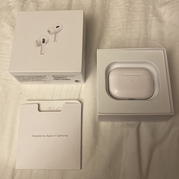 Airpods Pro Gen 2 - Picture 3 of 6